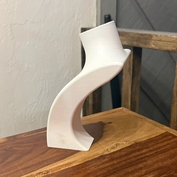 Elegant White Necklace Display Bust - Picture 5 of 7